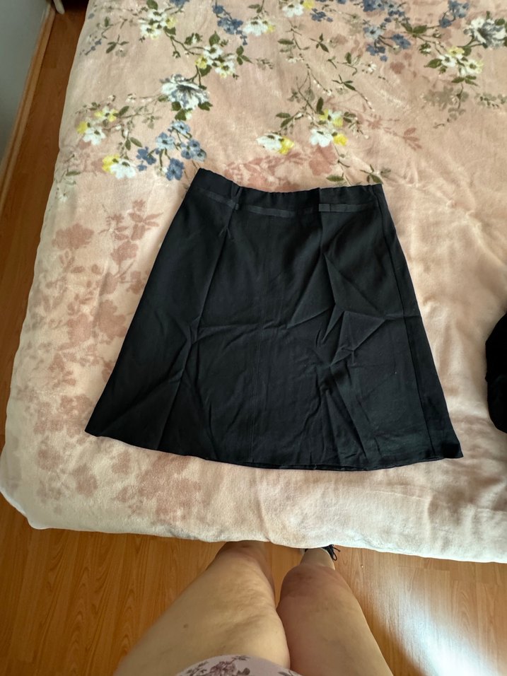 Drapeli Siyah Midi Kısa Etek - Görsel 3