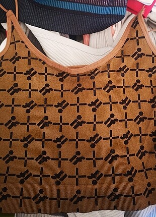 URBAN OUTFİTTERS BUSTİYER 