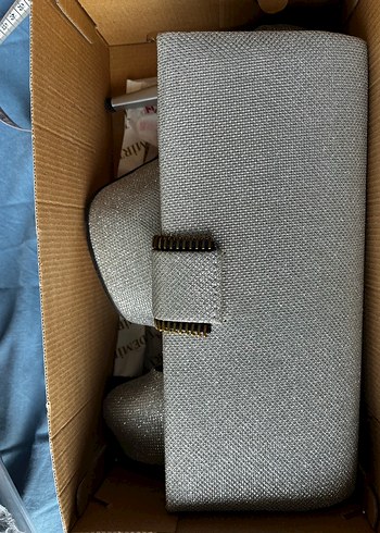 Topuklu ayakkabı ve çanta - Görsel 4