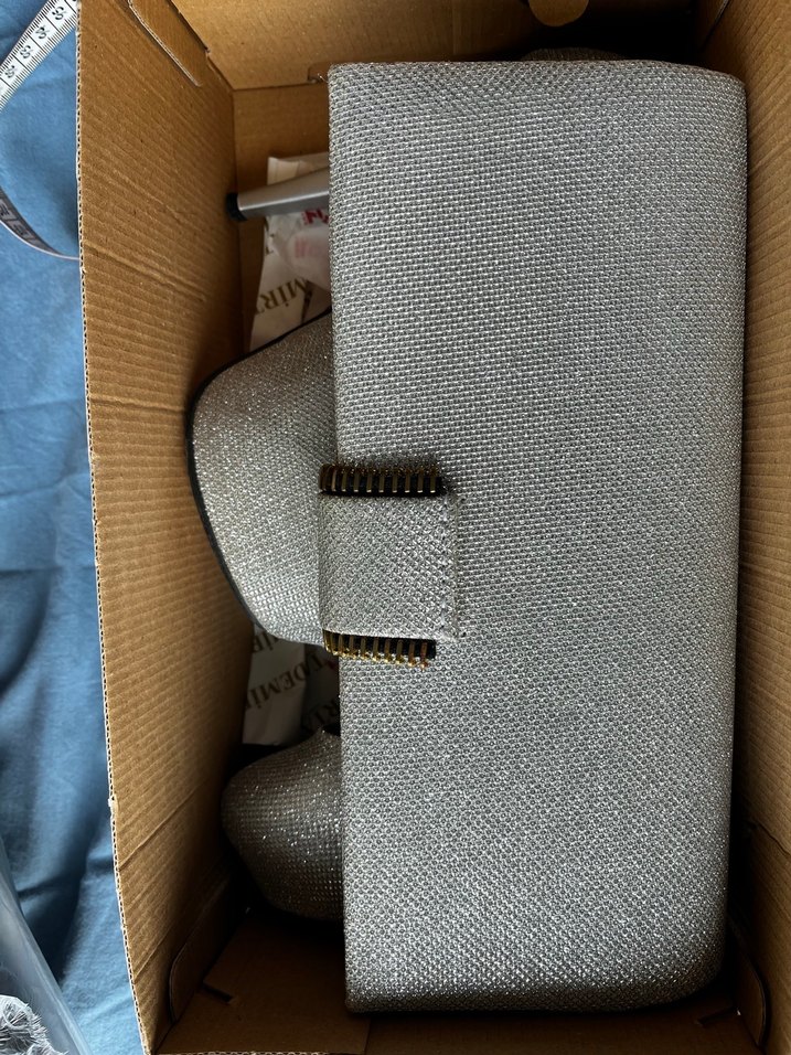 Topuklu ayakkabı ve çanta - Görsel 4