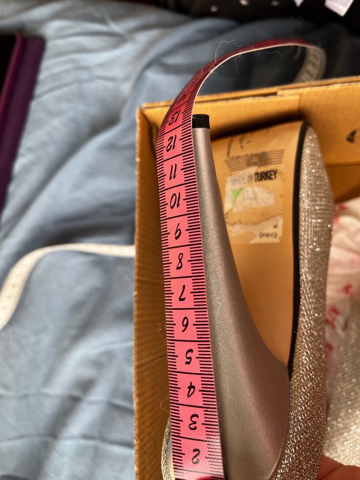 Topuklu ayakkabı ve çanta - Görsel 3