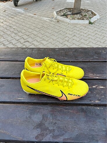 44 Beden sarı Renk Nike air mercurial krampon