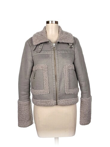 Bershka Mont %70 İndirimli.