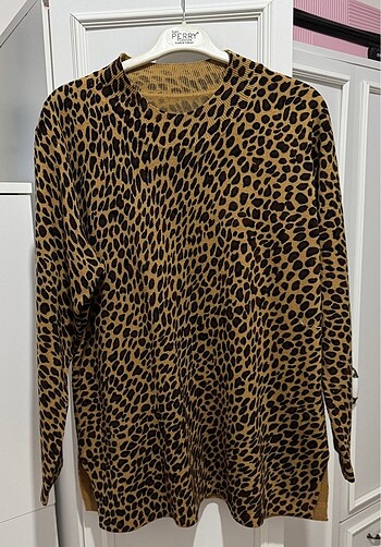 Leopar desenli triko