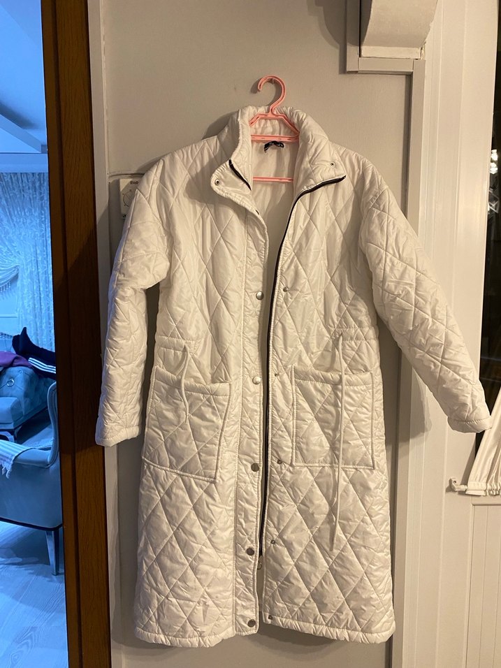 Düğmeli Beyaz Midi Kadın Ceket - Görsel 4