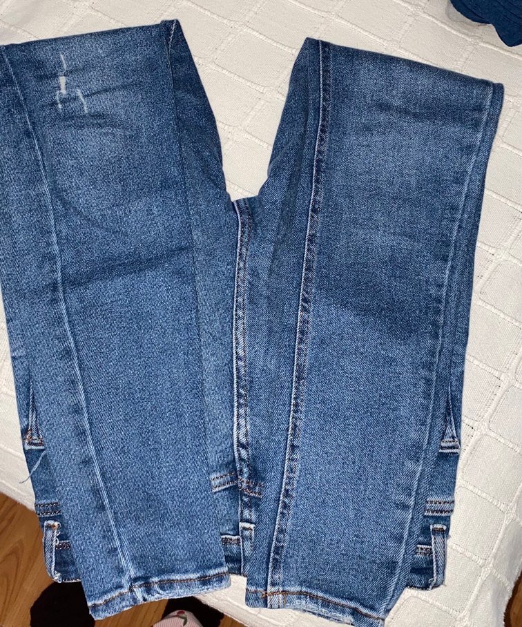 Yırtmaçlı Dar Kesim Midi Kot Pantolon - Görsel 4