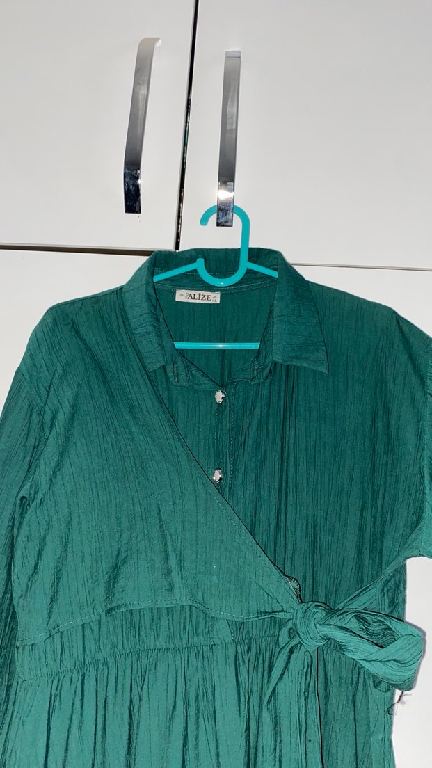 Yeşil Pilili Uzun Keten Elbise tesettür - Görsel 3