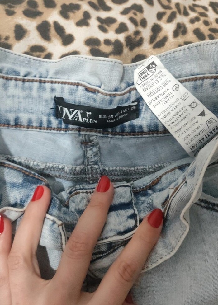 Yırtık pantolon  - Görsel 3