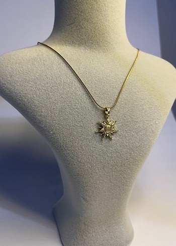 Mini İşlemeli Güneş Figürlü Altın Kolye - Görsel 3