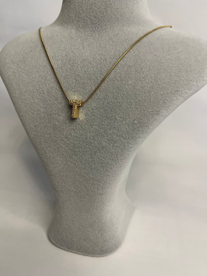 Altın Renk Mini Boncuklu T Harfi Kolye - Görsel 2