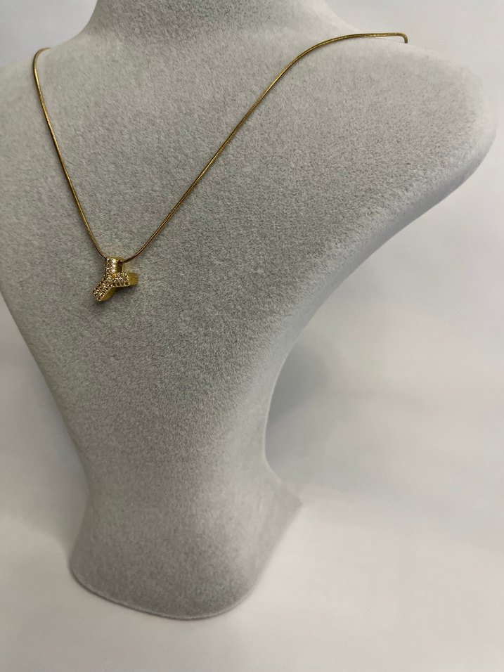 Altın Renk Mini Boncuklu Y Harfi Kolye - Görsel 2