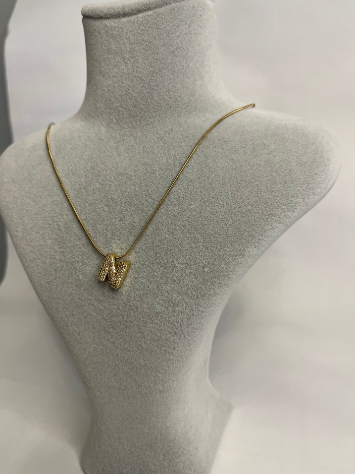 Altın Renk Mini Boncuklu N Harfi Kolye - Görsel 2