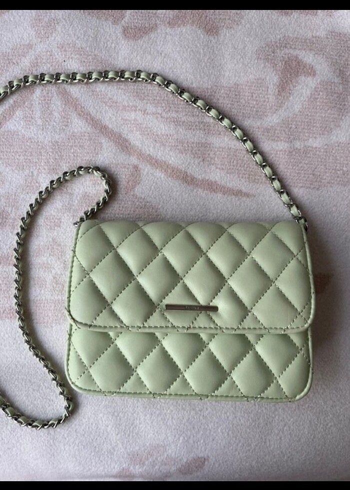 Bershka yeşil çanta - Görsel 2