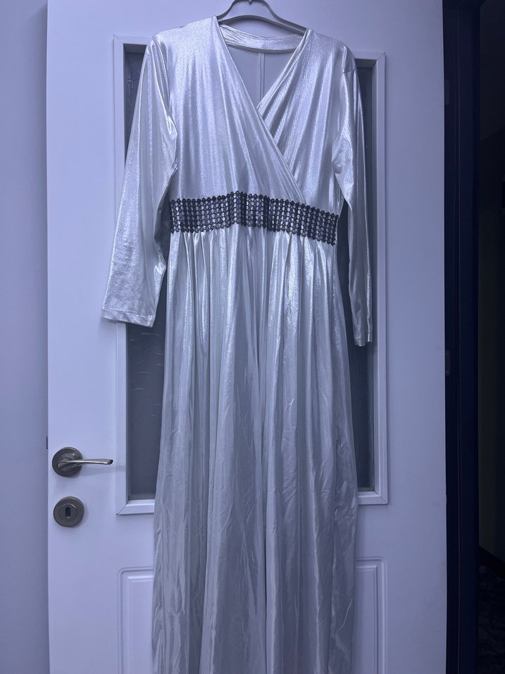 V Yaka Uzun Pilili Beyaz Abiye Elbise - Görsel 3