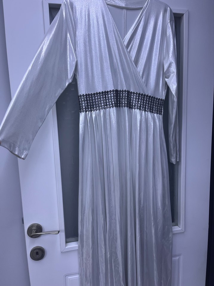 V Yaka Uzun Pilili Beyaz Abiye Elbise - Görsel 2