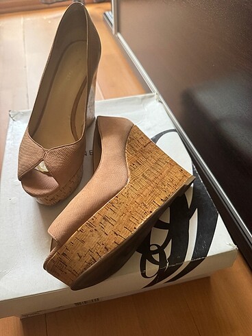 Nine west burnu açık ayakkabı