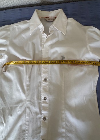 Beyaz Keten Kısa Kollu Düğmeli Kadın Gömlek - Görsel 2