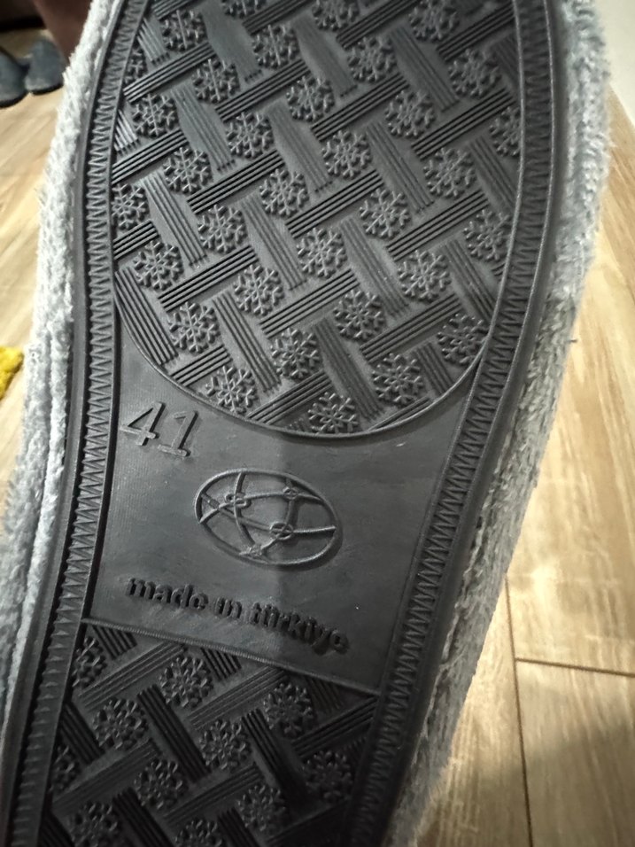 Gri pofufuk Sıcak Ev Terliği - Görsel 4