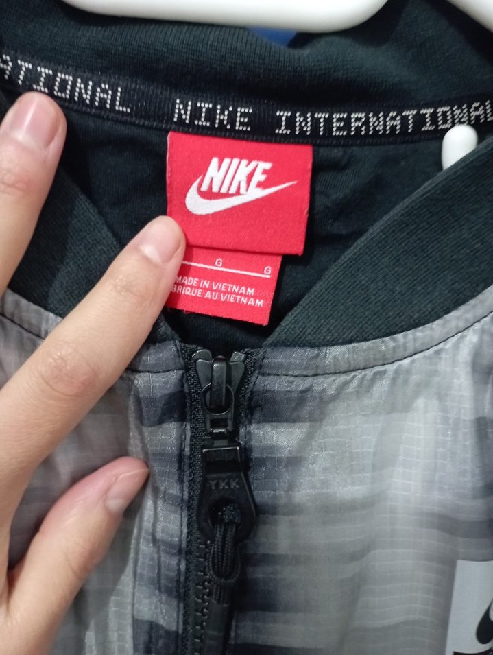 Nike Gri Tie-Dye kadın Yağmurluk - Görsel 3