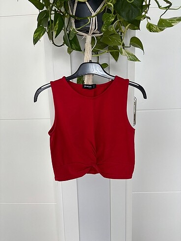 Stradivarius Düğüm Detaylı Crop