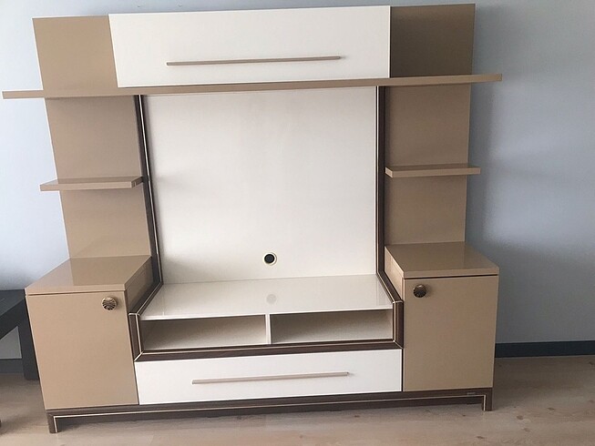 Tv ünitesi