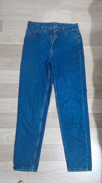 mom jean