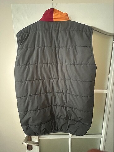 Orijinal lisanslı yelek - Görsel 2