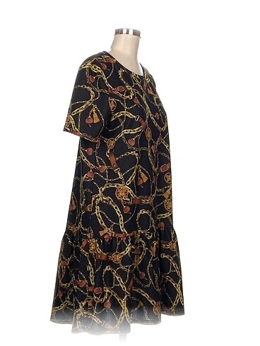 Zara Zara Kısa Elbise %70 İndirimli.