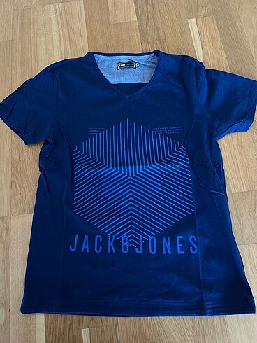 4 ADET JACK&JONES S BEDEN