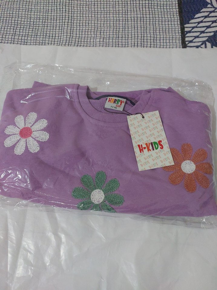 Kızlar için Lila Çiçekli Rahat Eşofman Takımı - Görsel 3