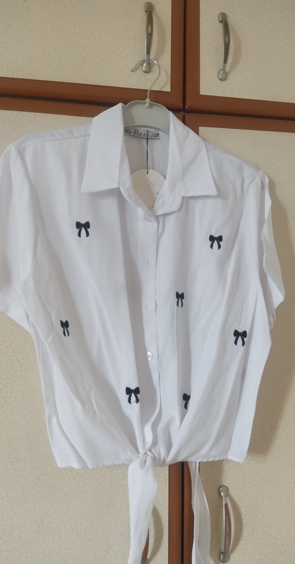 Nakışlı Beyaz Kısa Kollu Kadın Gömlek - Görsel 2