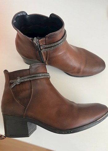 Zara 37