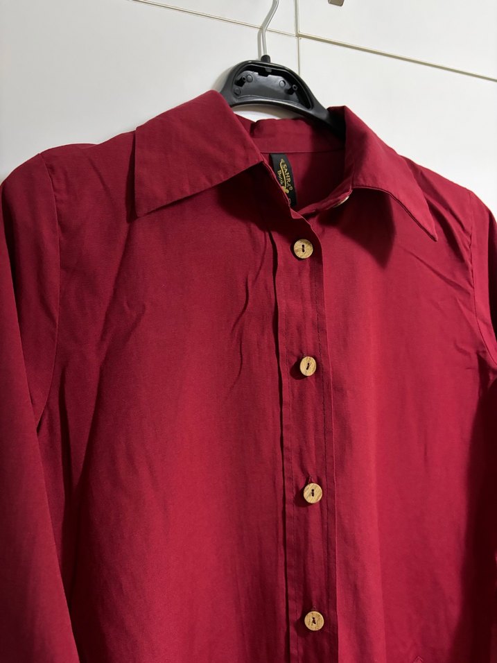 Bordo Uzun Düğmeli Kadın Gömlek - Görsel 2