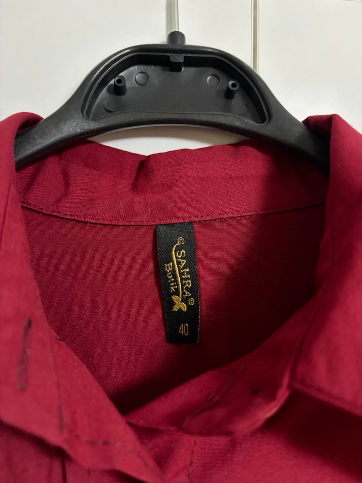 Bordo Uzun Düğmeli Kadın Gömlek - Görsel 3