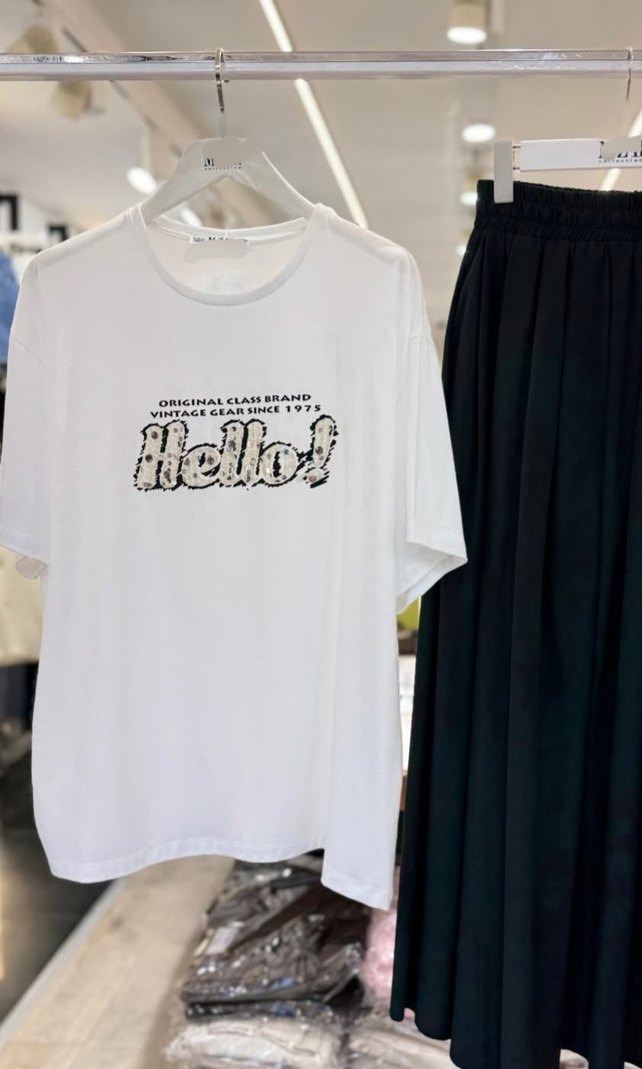 Beyaz Nakışlı Kadın Tişört - Görsel 3