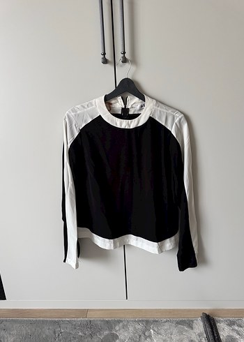 Koton Minimal Siyah Beyaz Uzun Kollu Bluz