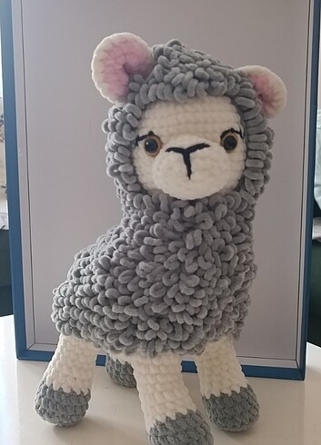 Diğer Kıvırcık Gri Kadife İpten El Örgüsü Amigurumi Kuzu