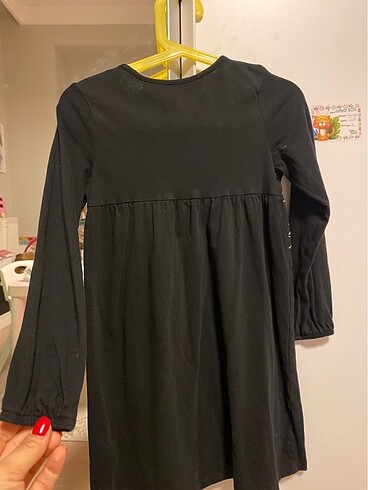 5 Yaş Beden siyah Renk H&M kız çocuk 5-6 yaş elbise