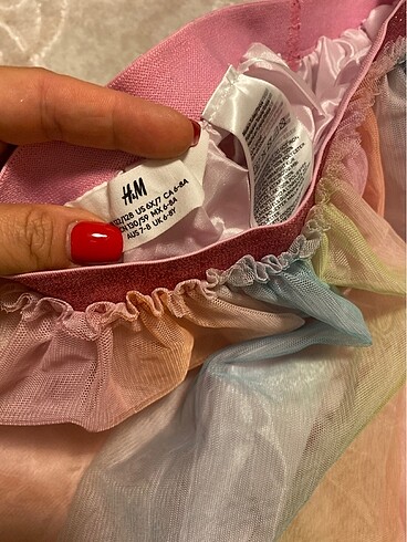 6 Yaş Beden H&M kız çocuk 6-8 yaş unicorn renklerinde etek