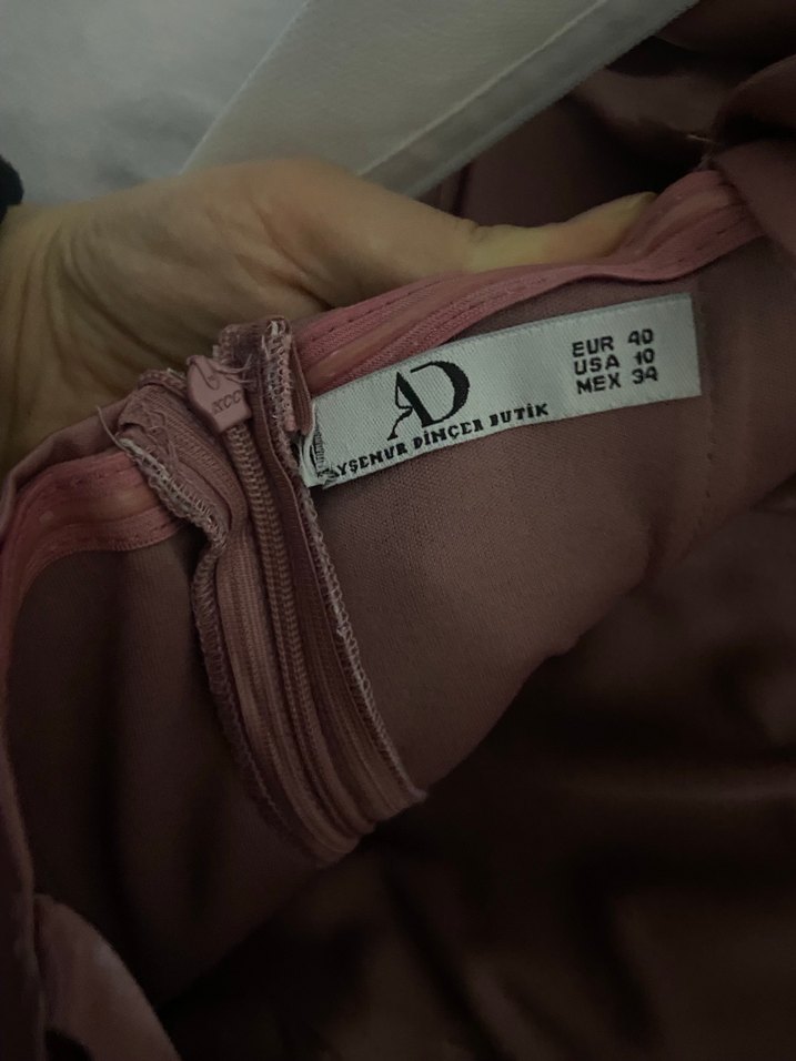 Pembe Parlak Uzun Drapeli Straplez Kadın Abiye - Görsel 3