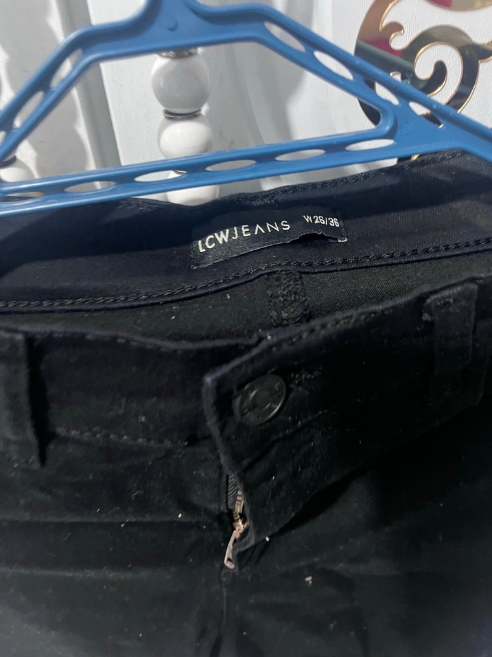 Düğmeli Siyah Kadın Midi Pantolon - Görsel 4