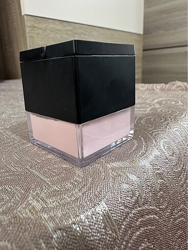 Huda Beauty Huda Baby Bake Pudra Cherry Blossom Cake