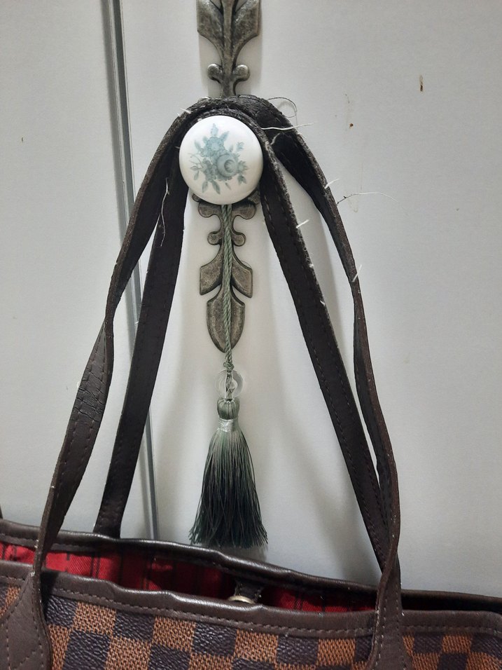 Louis Vuitton büyük kareli desenli canta - Görsel 5