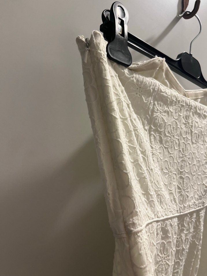 Dantel İşlemeli Beyaz Straplez Mini Tulum - Görsel 3