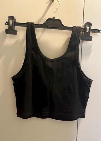 Bershka Siyah V Yaka Kolsuz Crop Top