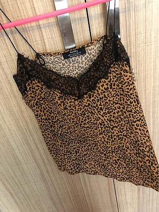 Bershka Leopar Desenli Üst