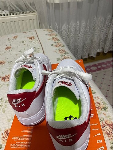 38,5 Beden beyaz Renk Nike Air Force Ayakkabı(ORİJİNAL)