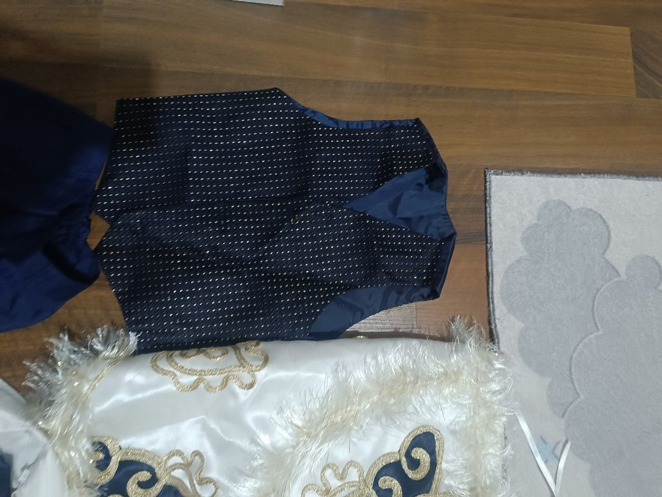 Beyaz İşlemeli Pullu sünnet kıyafetleri - Görsel 2