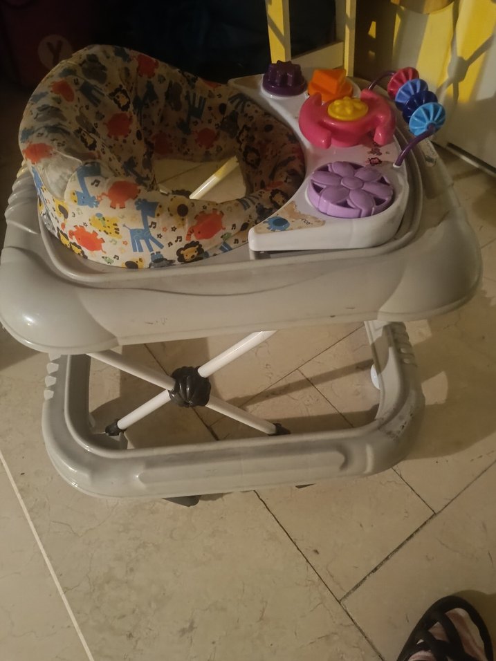 Çok Renkli Bebek Yürüteci - Görsel 3