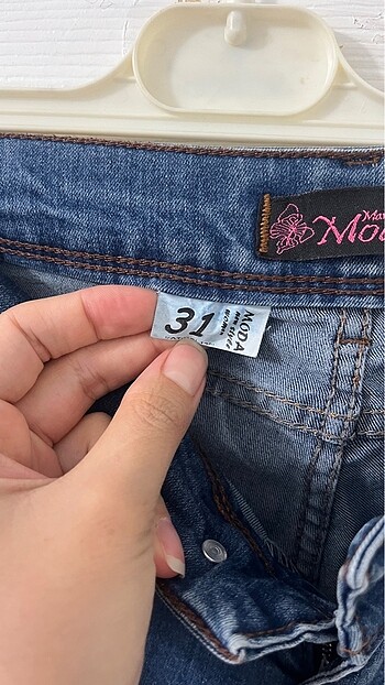 31 Beden mavi Renk İspanyol paça yırtık kot pantolon